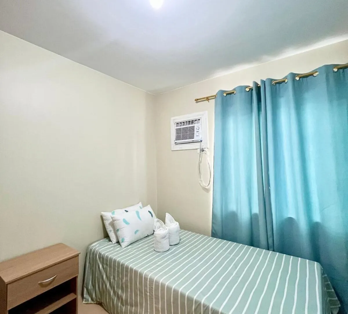 Davao Downtown Condo With Pool Access 0*,